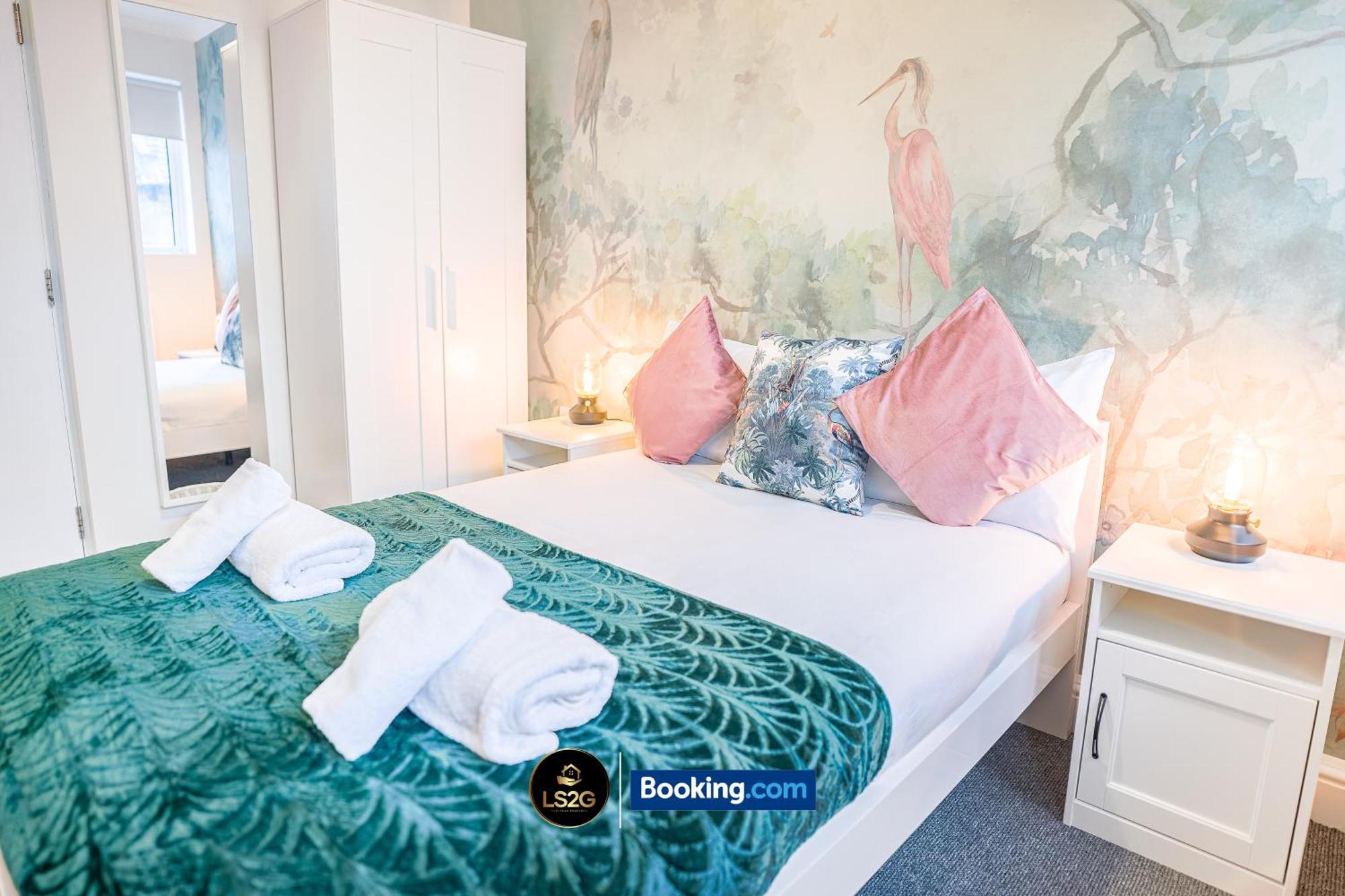Amazing 3 Bedroom Apt By Ls2g Short Lets & Serviced Greater With Free Wifi * London
