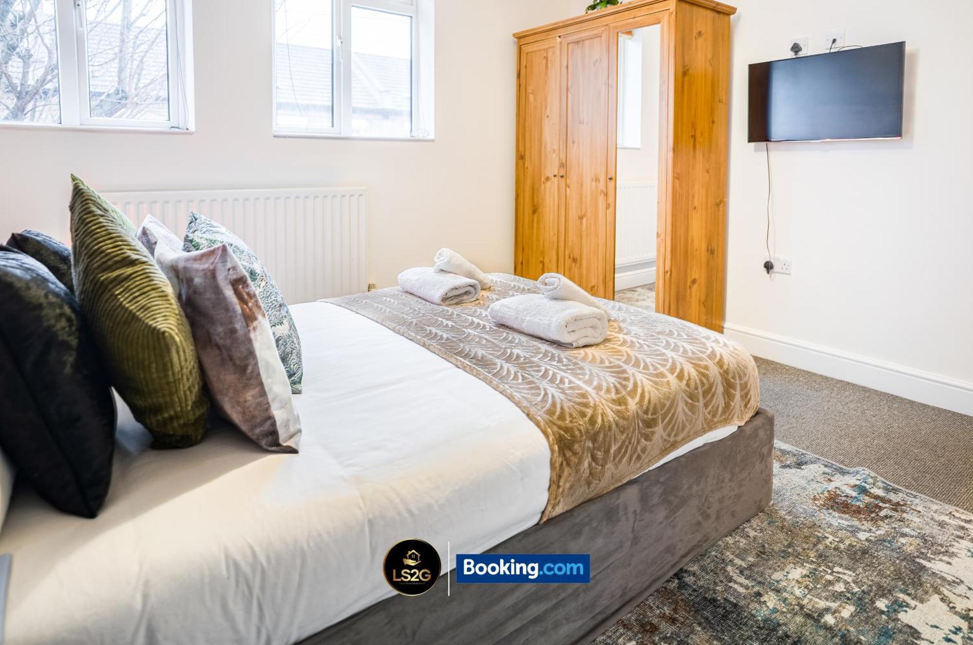 Amazing 3 Bedroom Apt By Ls2g Short Lets & Serviced Greater With Free Wifi London